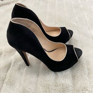 Classiques Entier “Sophie” Black Suede Leather Peep-Toe High Heels Size 8.5